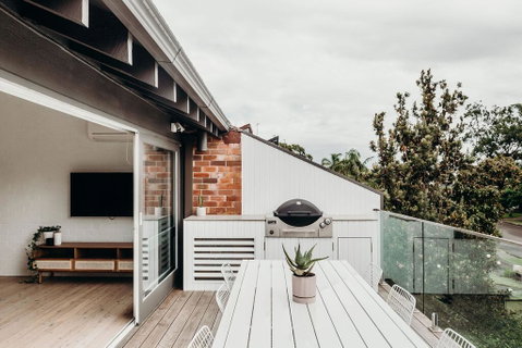 The Loft - Palm Beach Accommodation 2