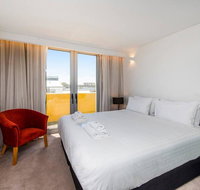 The Nest - Cosy Space on Newcastle Street with Roof Terrace - Palm Beach Accommodation