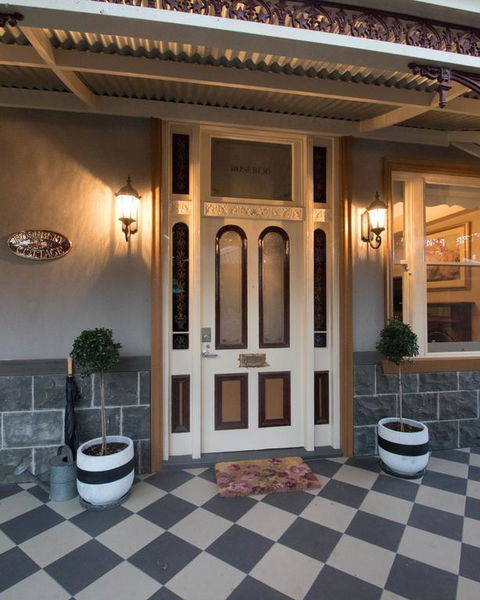 The Oaks Lilydale Accommodation - Palm Beach Accommodation 3