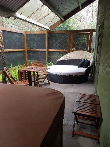 The Oasis At One Mile Beach - Palm Beach Accommodation 3