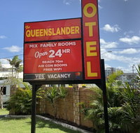 THE QUEENSLANDER MOTEL - Palm Beach Accommodation