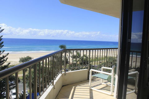 The Rocks Resort - Official - Palm Beach Accommodation 3