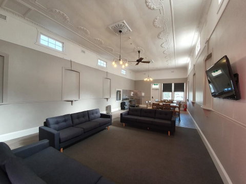 The Royal Hotel - Palm Beach Accommodation 3