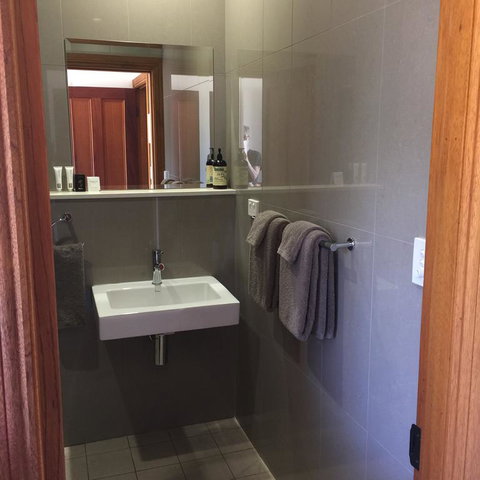 The Telegraph Station - Palm Beach Accommodation 3