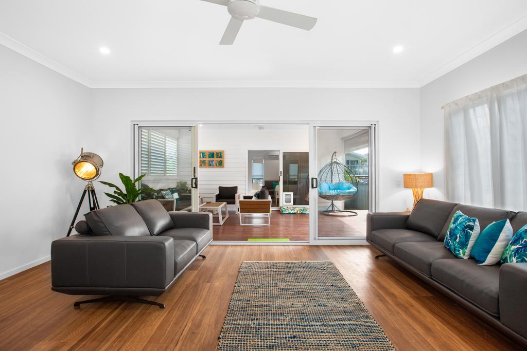 Currumbin Waters QLD Palm Beach Accommodation
