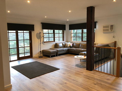 Toorongo River Chalets - Palm Beach Accommodation 2