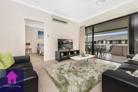 Townsville Luxury Spacious Apt 3 BR-2BTH Pools - Palm Beach Accommodation 1