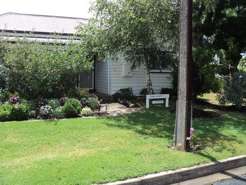 Travellers Rest B&B - Palm Beach Accommodation 2