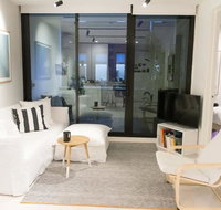Trendy 1 Bedroom Apartment In The Heart Of Collingwood - Palm Beach Accommodation
