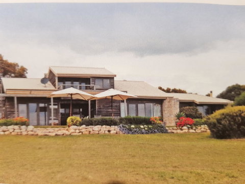 Tu Emuz Stone Beachfront Villa, Emu Bay, Kangaroo Is - Palm Beach Accommodation 2