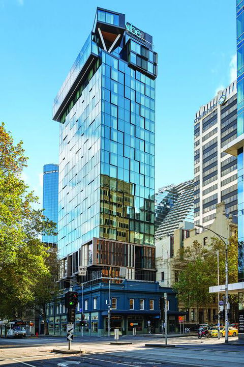 Vibe Hotel Melbourne - Palm Beach Accommodation 3