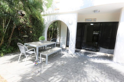Villa Via Veneto - Palm Beach Accommodation 1
