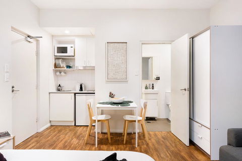 Vivo Suites Bondi - Palm Beach Accommodation 1