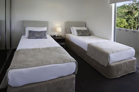 Vue Apartments Trinity Beach - Palm Beach Accommodation 1