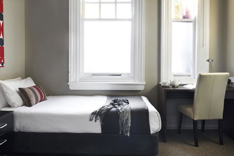 Vulcan Hotel Sydney - Palm Beach Accommodation 2