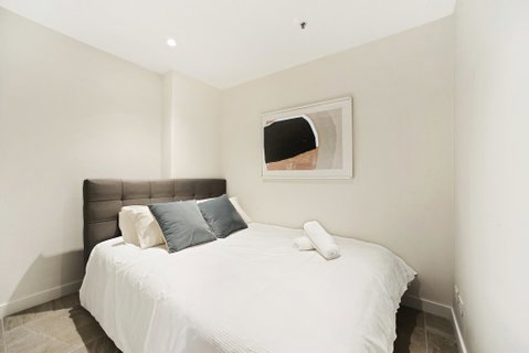 Walking To Darling Harbour, Townhall, QVB,ICC. - Palm Beach Accommodation 1
