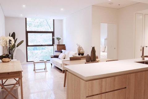 Walking To Darling Harbour, Townhall, QVB,ICC. - Palm Beach Accommodation 2