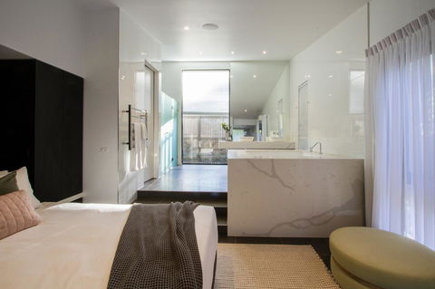 Hepburn Springs Escape - Palm Beach Accommodation 14