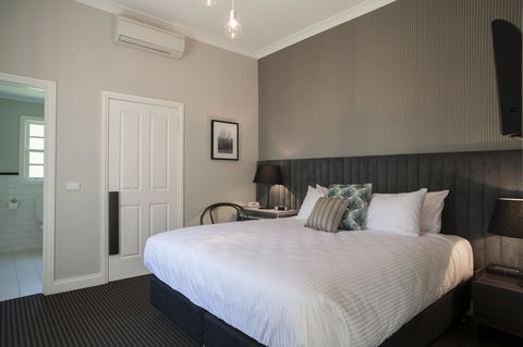 Oscar\'s On The Yarra - Palm Beach Accommodation 3