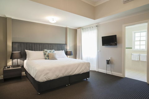 Oscar\'s On The Yarra - Palm Beach Accommodation 2
