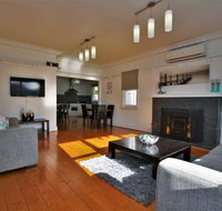 A Stroll Away - Palm Beach Accommodation