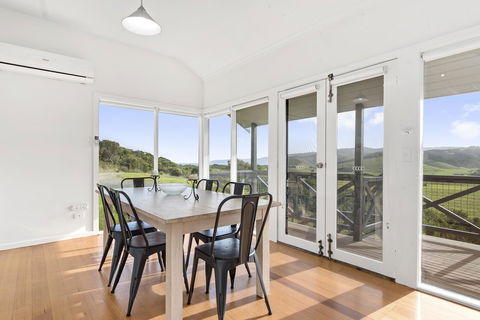 Johanna Seaside Cottages - Palm Beach Accommodation 12