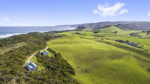 Johanna Seaside Cottages - Palm Beach Accommodation 0