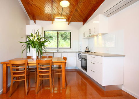 Johanna Seaside Cottages - Palm Beach Accommodation 26