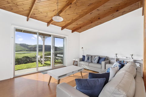 Johanna Seaside Cottages - Palm Beach Accommodation 4