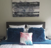 Juliet House - Palm Beach Accommodation