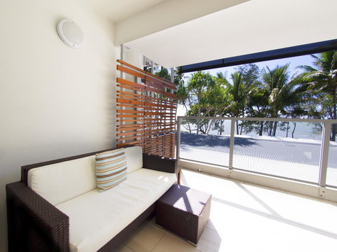 Drift Palm Cove - Palm Beach Accommodation 25