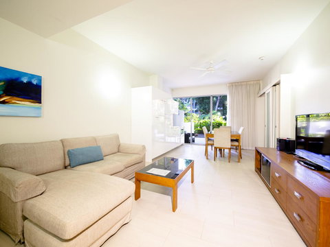 Drift Palm Cove - Palm Beach Accommodation 7