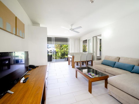 Drift Palm Cove - Palm Beach Accommodation 10