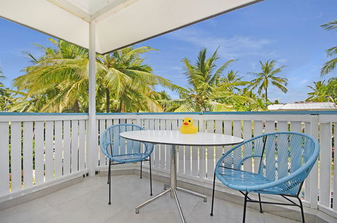 By The Sea Port Douglas - Palm Beach Accommodation 16