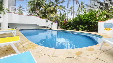 By The Sea Port Douglas - Palm Beach Accommodation 25