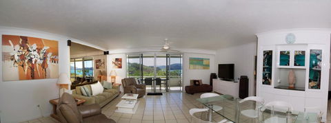 Poinciana 112 - Palm Beach Accommodation 5