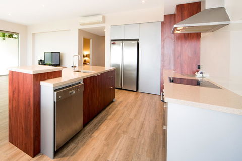 Whitsunday Reflections - Palm Beach Accommodation 7