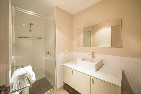 Whitsunday Reflections - Palm Beach Accommodation 4