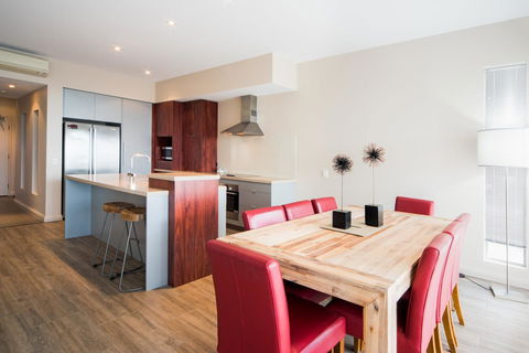 Whitsunday Reflections - Palm Beach Accommodation 8