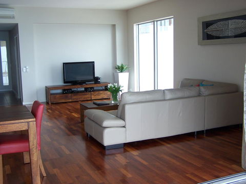 Whitsunday Reflections - Palm Beach Accommodation 29