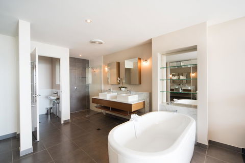 Whitsunday Reflections - Palm Beach Accommodation 17