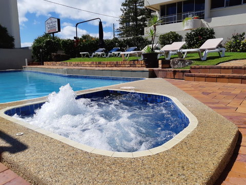 Surfers Chalet - Palm Beach Accommodation 2