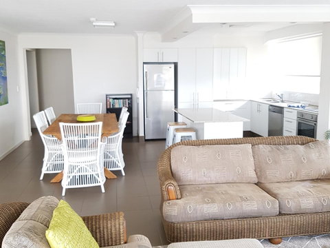 Surfers Chalet - Palm Beach Accommodation 33