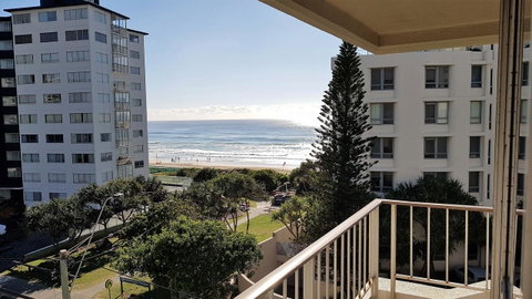 Surfers Chalet - Palm Beach Accommodation 15