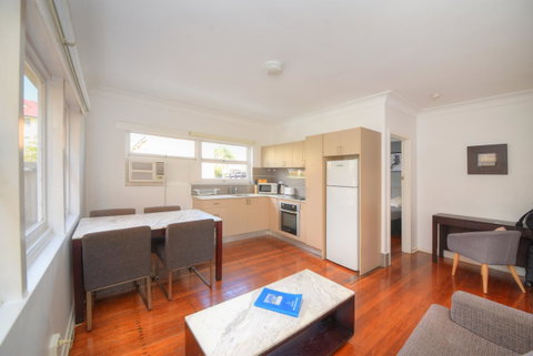 Backpackers In Paradise 18-35 Hostel - Palm Beach Accommodation 11