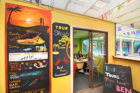 Backpackers In Paradise 18-35 Hostel - Palm Beach Accommodation 6