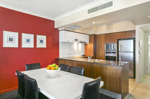 Mantra Towers Of Chevron - Palm Beach Accommodation 19