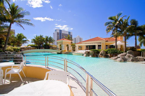 Mantra Towers Of Chevron - Palm Beach Accommodation 1