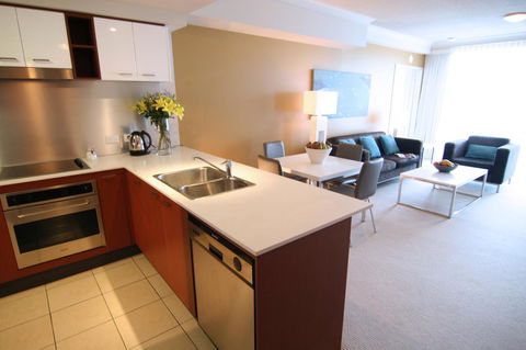 Mantra Towers Of Chevron - Palm Beach Accommodation 13
