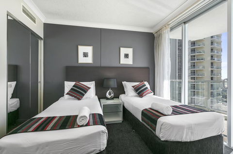 Mantra Towers Of Chevron - Palm Beach Accommodation 21